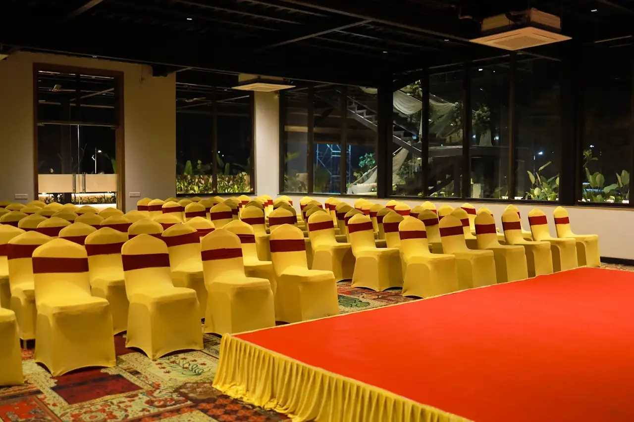 Coco Resort Banquets pune